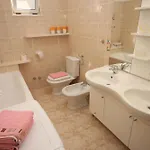 Апартаменты With Parking Space - 9696 *