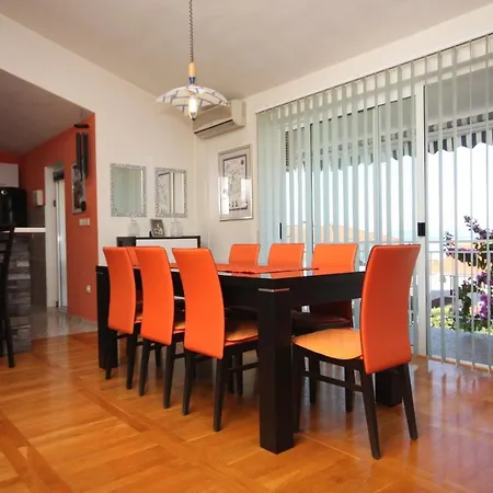 With Parking Space - 9696 Apartman