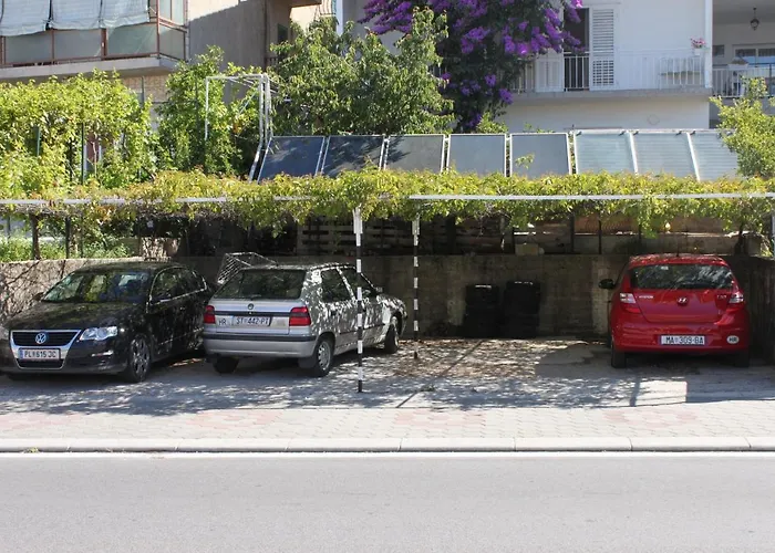 With Parking Space - 9696 דירה מאקרסקה