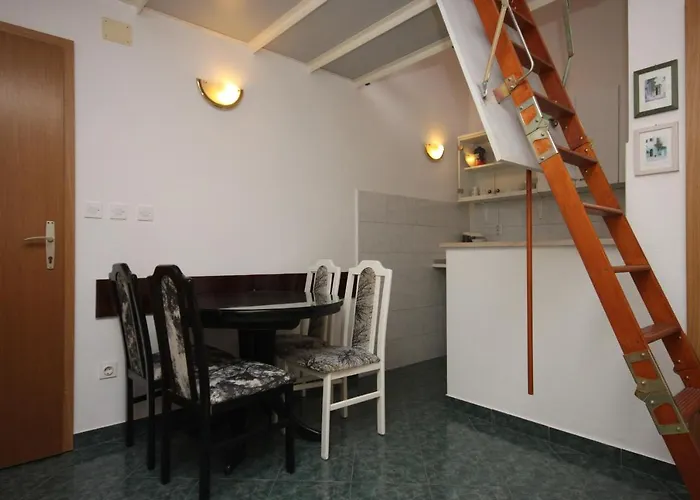 Apartment With Parking Space - 9696 Makarska