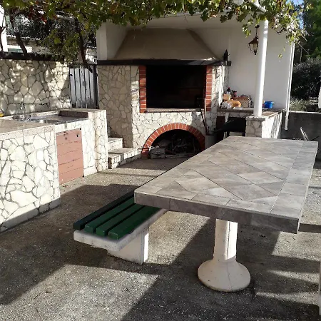 With A Parking Space - 9696 Makarska