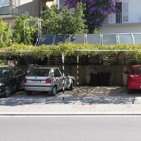 With Parking Space - 9696 Apartment Makarska