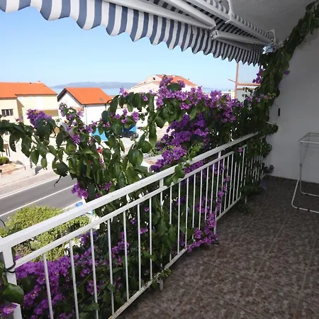 Apartment With A Parking Space - 9696 *