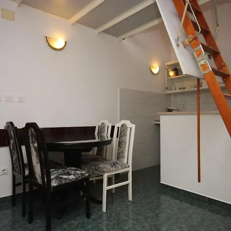 Apartment With A Parking Space - 9696 Makarska