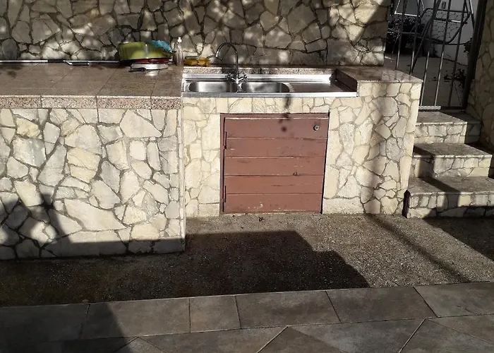 Apartment With Parking Space - 9696