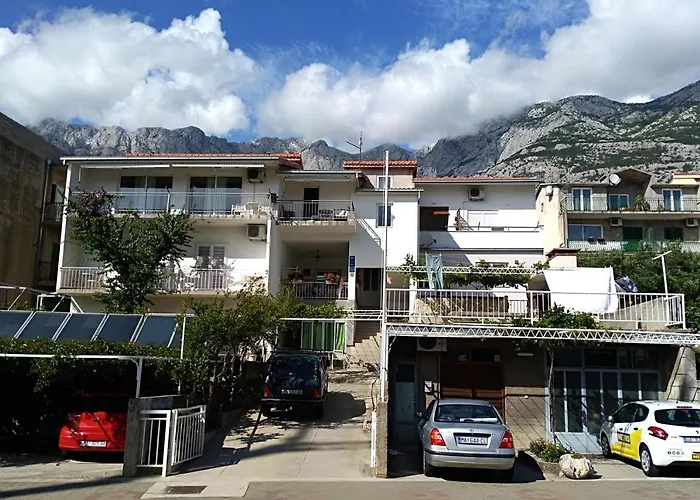 With Parking Space - 9696 * Makarska