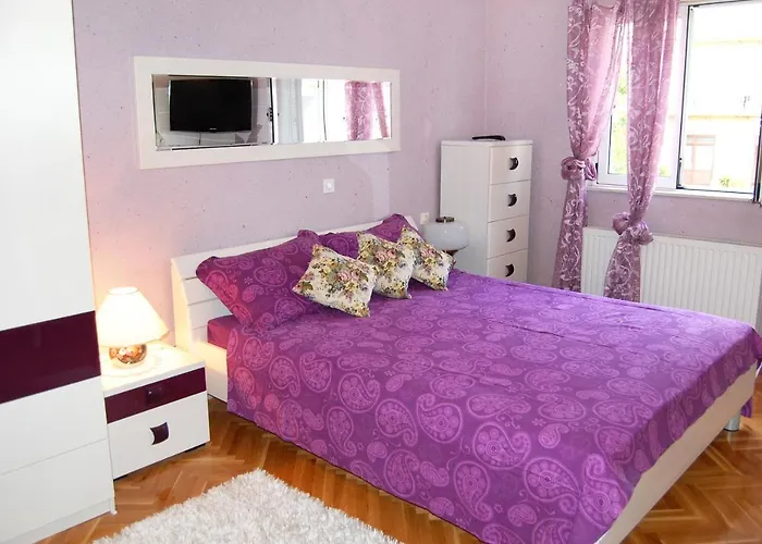 With Parking Space - 9696 Makarska